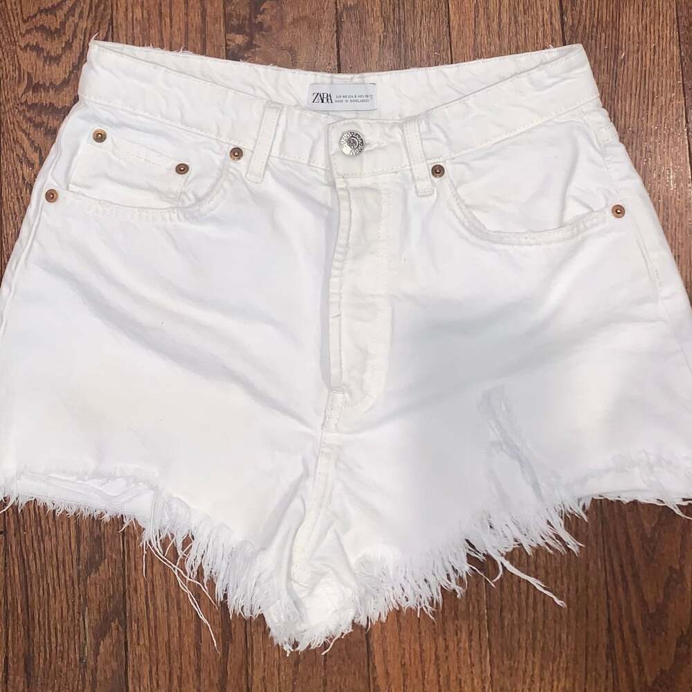 Zara High-Waisted White‎ Jean Shorts